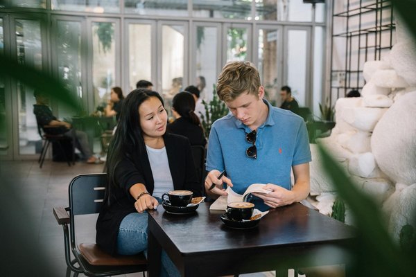 Mastering the Art of Creating a Lush Vertical Moss Wall in Your Humid Bathroom